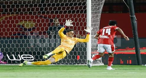 تسبب في الهدفين.. استبدال الهاني سليمان أمام الأهلي بعد 16 دقيقة